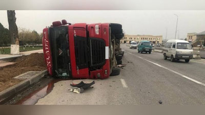 Изрображение 'В Самаркандской области опрокинулся грузовик'