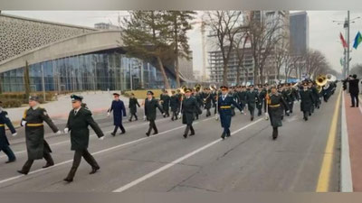 Изрображение 'Видео: Шествие военнослужащих по центральным улицам Ташкента'