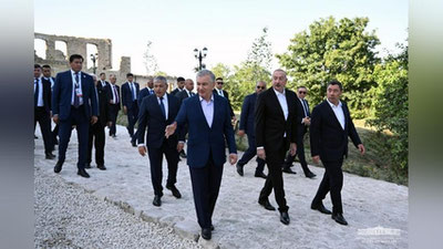 Изрображение 'Президенту Узбекистана провели экскурсию по городу Шуша (фото)'