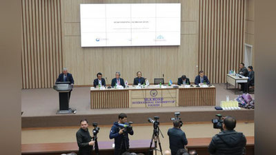 'Ўзбекистон-Корея: Самарқандда маданий меросни барқарор бошқаришга доир симпозиум бўлиб ўтди'ning rasmi