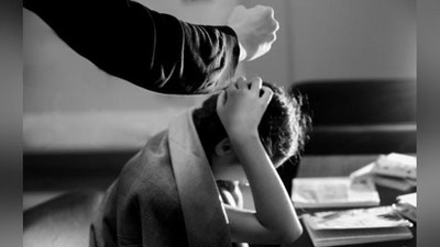 'Ayol qizlariga urib azoblayotgan eri ustidan ombudsmanga shikoyat qildi'ning rasmi