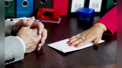 'Навоийда Халқ таълими бўлими ходими 600 АҚШ доллари пора билан ушланди'ning rasmi