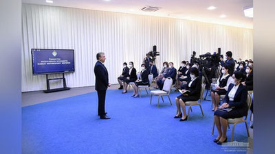 'Prezident aholi sog`liqni saqlash tizimidan norozi ekanini ta`kidladi'ning rasmi