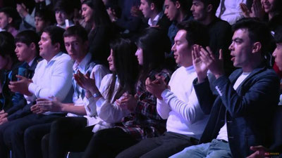 'O`zbek tilini mensimaydigan teleboshlovchilar shevada, jargon va xorijiy so`zlarni qo`shgan holda dasturlarni   olib   borishda davom etmoqda'ning rasmi