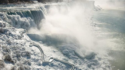Изрображение 'В США из-за холодов замерз Ниагарский водопад (видео)'
