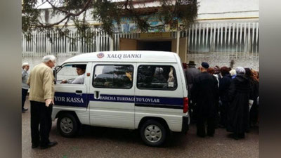 'Xalq banki Andijondagi filialida yuzaga kelayotgan navbatlarni qanday bartaraf etishini ma`lum qildi'ning rasmi