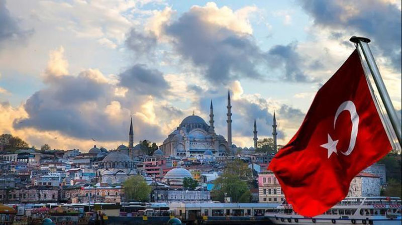 'Turkiyada xavfsiz hududlarda 100 kishilik, xavfli hududlarda esa 50 kishilik to`y o`tkazishga ruxsat berildi'ning rasmi