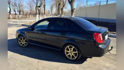 'Tezlikni 140 km/soatgacha oshirgan toshkentlik "Lacetti" haydovchisi 36 mln so`m jarimaga tortildi'ning rasmi