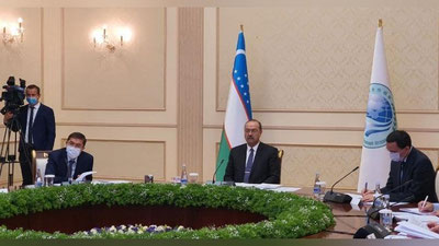 'O`zbekiston Bosh vaziri ShHT Hukumat rahbarlari kengashi majlisida ishtirok etmoqda'ning rasmi