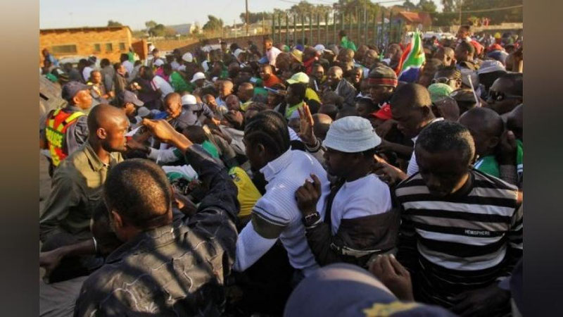 'Нигерияда бепул озиқ-овқат тарқатиш пайтида юз берган тиқилинчда 31 киши ҳалок бўлди'ning rasmi