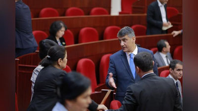 'Deputatlar Senat qaroriga qo`shilishmadi'ning rasmi