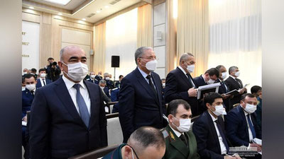 'Hamma "kattakon" uchastka noziriga buyruq beradi. O`zi eng katta mehnatkash - profilaktika inspektori — Prezident'ning rasmi