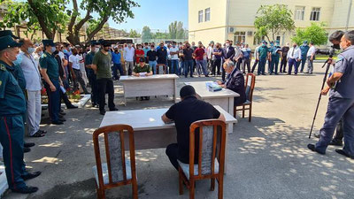 'JIB Olmazor tuman sudi tomonidan o`tkazilgan sayyor sudda necha nafar mahkum muddatidan ilgari ozod qilindi?'ning rasmi