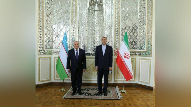 'Abdulaziz Kamilov Eron tashqi ishlar vaziri bilan uchrashdi'ning rasmi