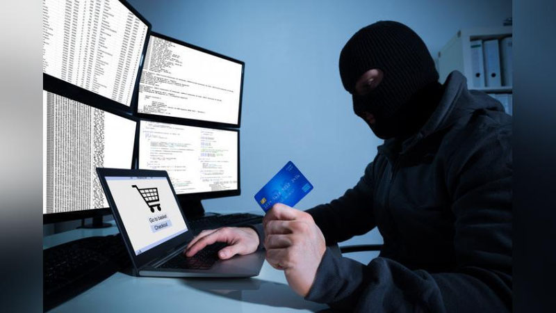 'Депутат масъуллардан фуқароларнинг банк карталаридаги маблағларни фирибгарлардан ҳимоялаш чораларини кучайтиришларини сўрамоқда'ning rasmi