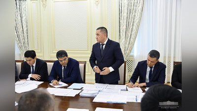 'Президент нефть-газ соҳасидаги ишлар бўйича йиғилиш ўтказди'ning rasmi