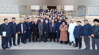 'Қирғиз уламолари Бухорода бўлишди'ning rasmi