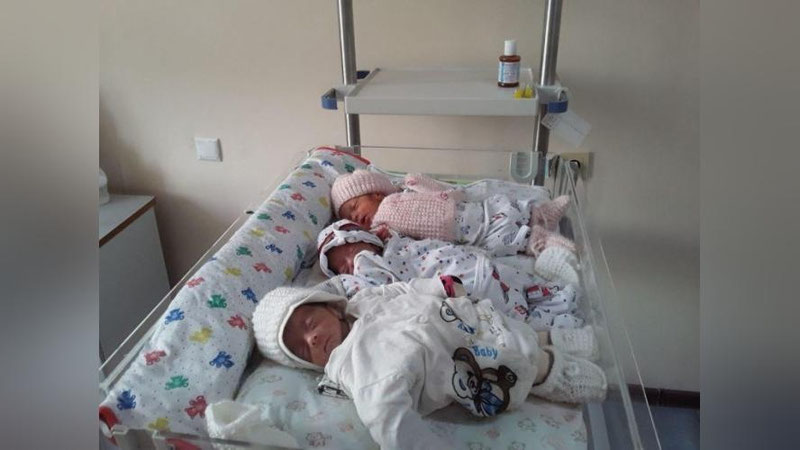 Изрображение 'Новорожденных тройняшек в Бухаре назвали Миромон, Мирзиё и Саида'