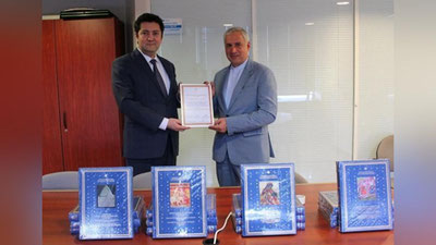 Изрображение 'Книги «Культурное наследие Узбекистана в собраниях мира» переданы штаб-квартире ЮНЕСКО'