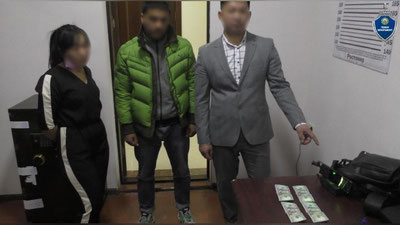 'Samarqandda institut o`qituvchisi 21 yoshli qizdan "suratlarini" tarqatib yubormaslik uchun 400 dollar talab qildi'ning rasmi