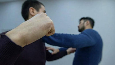 'Samarqandda bir-birining yo`liga chiqib ketgan ikki haydovchi o`rtasida janjal yuzaga keldi'ning rasmi