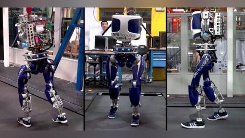Изрображение 'Исследователи научили робота ходить по-человечески'