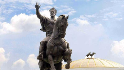 '"Вазирлик ташаббуси билан суратга олинмаган"  Туризм ва спорт вазирлиги Амир Темур қонхўр сифатида таърифланган видеоролик ҳақида'ning rasmi