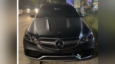 'Toshkentda fuqaro kulrang “Mercedes-Benz”ni qoraga bo`yab pullamoqchi bo`ldi'ning rasmi