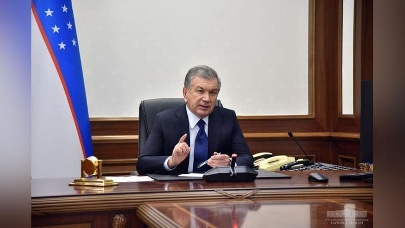 'Йилига 50-60 мингта ҳамёнбоп автомашина ва электромобиллар ишлаб чиқаришга инвестиция киритиш зарур — Шавкат Мирзиёев'ning rasmi