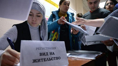 'Rossiyada vaqtinchalik yashash uchun ruxsatnoma bekor qilinishi mumkin'ning rasmi