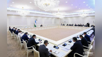 '"Joriy yildagi 11,5 trillion so`mlik loyihalar bo`yicha 80 foiz pul tushumlari bankdan tashqari aylanmoqda" – Shavkat Mirziyoev'ning rasmi