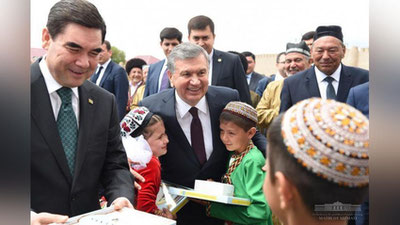 'Shavkat Mirziyoev bugun Turkmanistonda Gurbanguli Berdimuhamedovning otasi xotirasiga bag`ishlangan tadbirda ishtirok etadi'ning rasmi