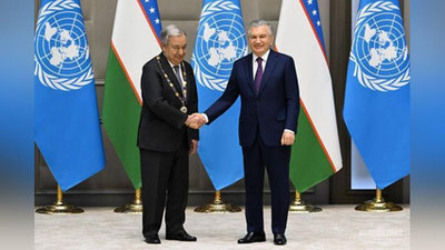 Изрображение 'Президент Узбекистана наградил Генсека ООН орденом'