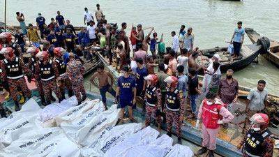 'Bangladeshdagi parom halokatida kamida 28 yo`lovchi halok bo`ldi'ning rasmi