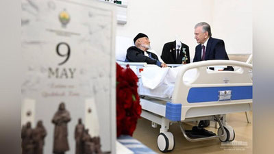 Изрображение 'Президент навестил участников Второй мировой войны в Центральном военном госпитале'