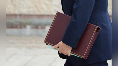 'Tumanlardagi davlat organlarining yuridik xizmat xodimlari adliya xodimi hisoblanadi'ning rasmi