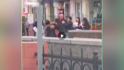 'Тошкентдаги метро бекати олдида одамлар ўртасида жанжал кўтарилди'ning rasmi