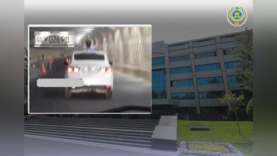 'Toshkentda ayol harakatlanib ketayotgan "Malibu" salonidan chiqib olib, sayr qildi'ning rasmi