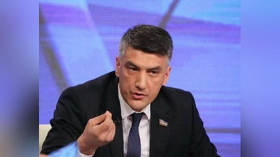 'Hech qachon frontda jon berayotgan otalarimiz ko`z o`ngidan Kreml yoki Stalin gavdalanmagan — Alisher Qodirov'ning rasmi