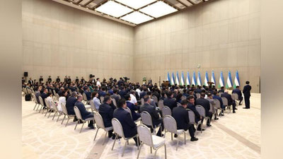 '“Men sizlarning birinchi advokatlaringman”. Prezident bir guruh tadbirkorlarni taqdirladi'ning rasmi