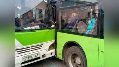 'Toshkentda yo`lovchi avtobuslari ishtirokida YTH sodir bo`ldi'ning rasmi