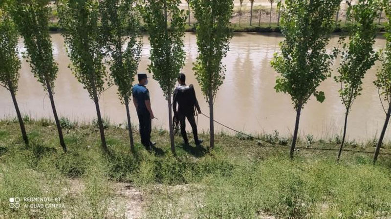 'Намангандаги Шимолий Фарғона каналига ўртоқлари билан чўмилишга келган 12 ёшли қиз чўкиб кетди. Қидирув ишлари олиб борилмоқда'ning rasmi