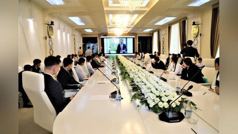 'Меҳрибонлик уйлари тарбияланувчилари учун “Менинг ҳуқуқим” куни ташкил этилди'ning rasmi