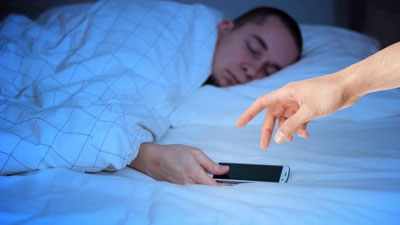 'Сурхондарёда ухлаб ётган фуқаронинг телефонини ўғирлаган шахс ушланди'ning rasmi