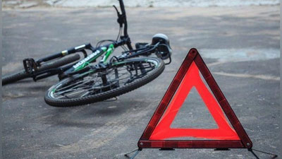 'Namanganda Spark haydovchisi 11 yoshli velosipedchini urib yubordi'ning rasmi