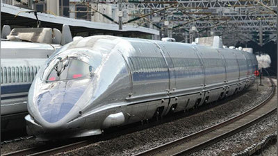 'Японияда кучли зилзила сабаб поезд рельсидан чиқиб кетди'ning rasmi