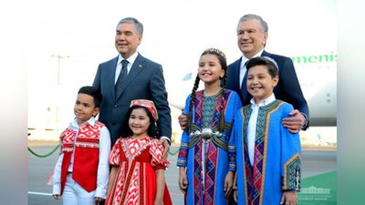 Изрображение 'Президент Узбекистана встретил в аэропорту главу Туркменистана (фото)'