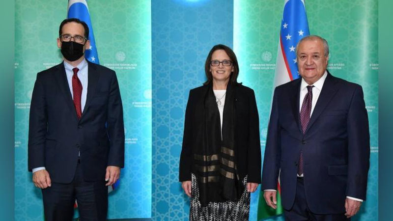 'Абдулазиз Камилов CNAS вакиллари билан учрашди'ning rasmi