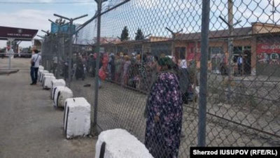 '1 oktyabrdan boshlab chegaradan o`tishga ruxsat berilgan bo`lsada, nega chegaradan o`tib bo`lmayotganligiga izoh berildi'ning rasmi