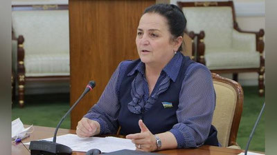 'O`zbekiston prezidentligiga nomzodini qo`ygan ayol Afg`onistonni tinch aholi orasida qurbonlar bo`lishiga yo`l qo`ymaslikka chaqirmoqda'ning rasmi